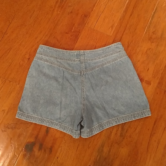 Vintage Wash Jean Shorts - Picture 3 of 4